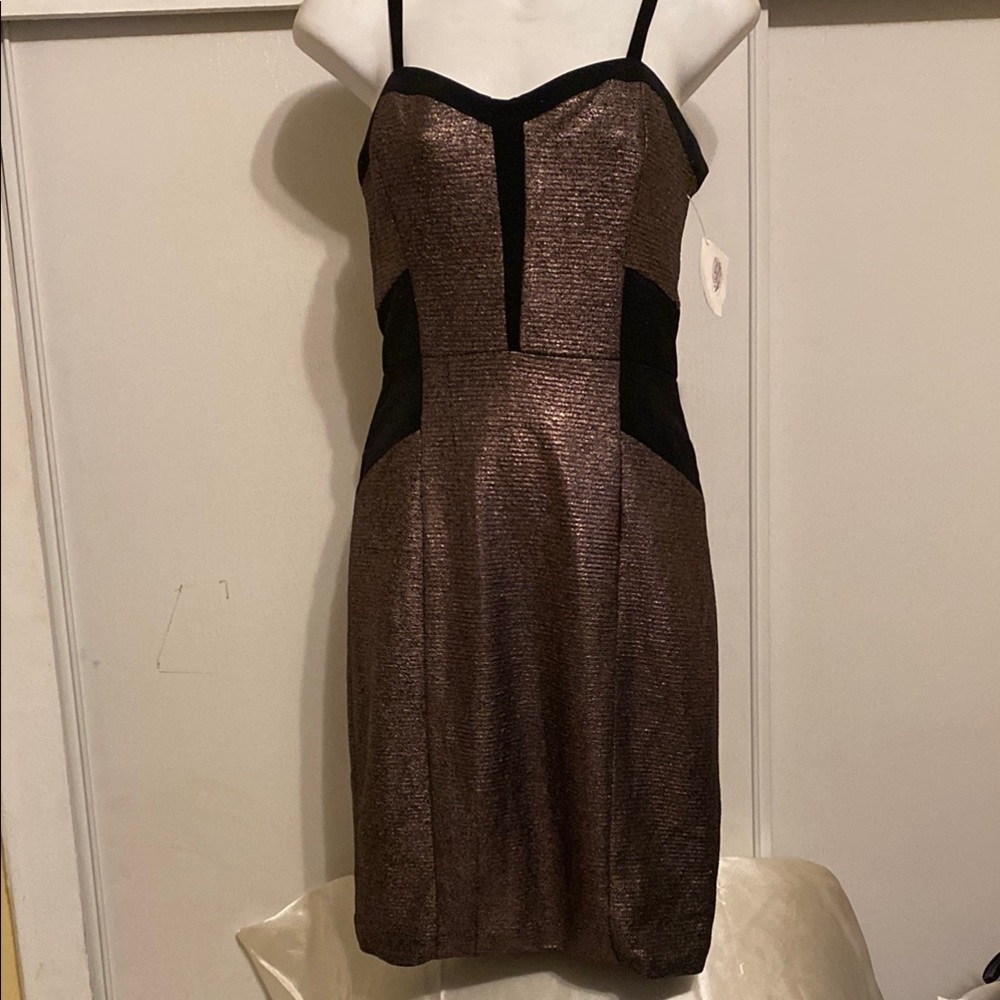Lemieux dress size S color black and shiny fabric